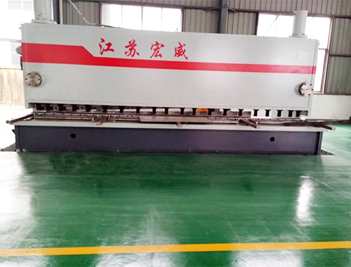 六米液壓閘式剪板機